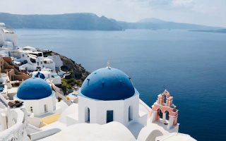 Santorini Travel Guide: What To See and Do In Santorini