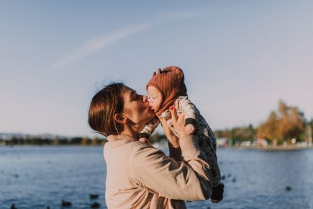 Best Baby Carrier For Hiking With Infants: Why Most Baby Carriers Fail on Hikes (And 2 That Don’t)