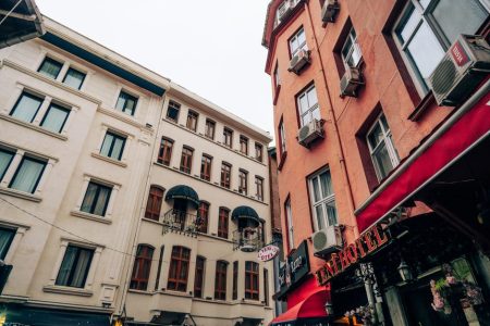 Hostelworld Vs Booking.Com Budget Backpackers: Hostelworld vs Booking.com: Which Platform Saves Budget Backpackers More Money?