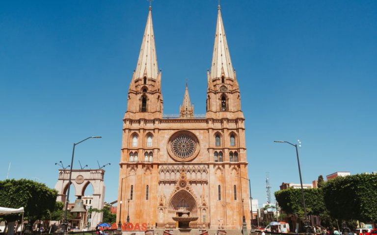 Mexico City Safe Solo Travelers: My Honest Take: Is Mexico City Safe for Solo Travelers Mexico City Safe Solo Travelers: My Honest Take: Is Mexico City Safe for Solo Travelers