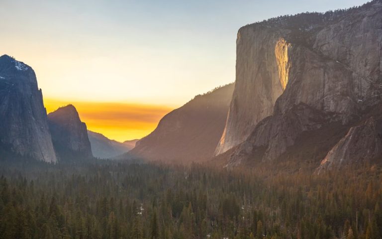 Natural Wonders Travel Guide: Planning Your Trip Without the Stress