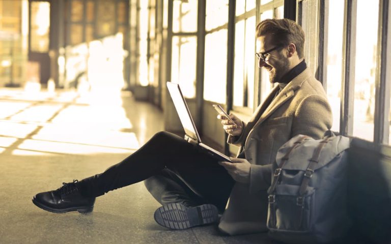 Essential Travel Adapters for Laptops: 2024 Global Power and Voltage Guide Essential Travel Adapters for Laptops: 2024 Global Power and Voltage Guide