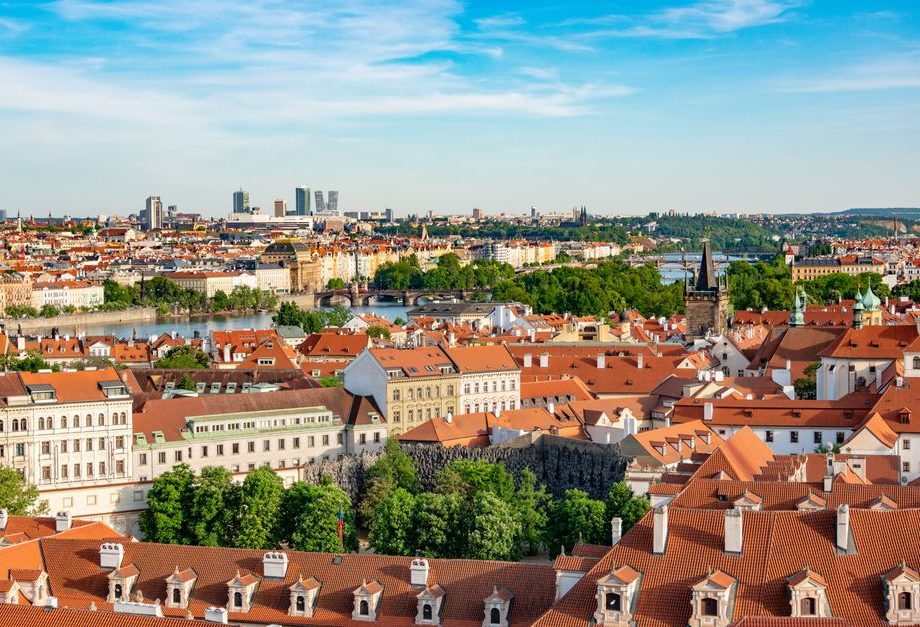 Travel Europe Under  A Day: Europe on  a Day: The Real Budget That Works in 2026